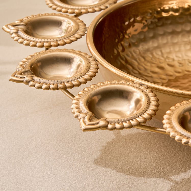 Suvarna Aluminium Potpourri Bowl with Multi Diyas