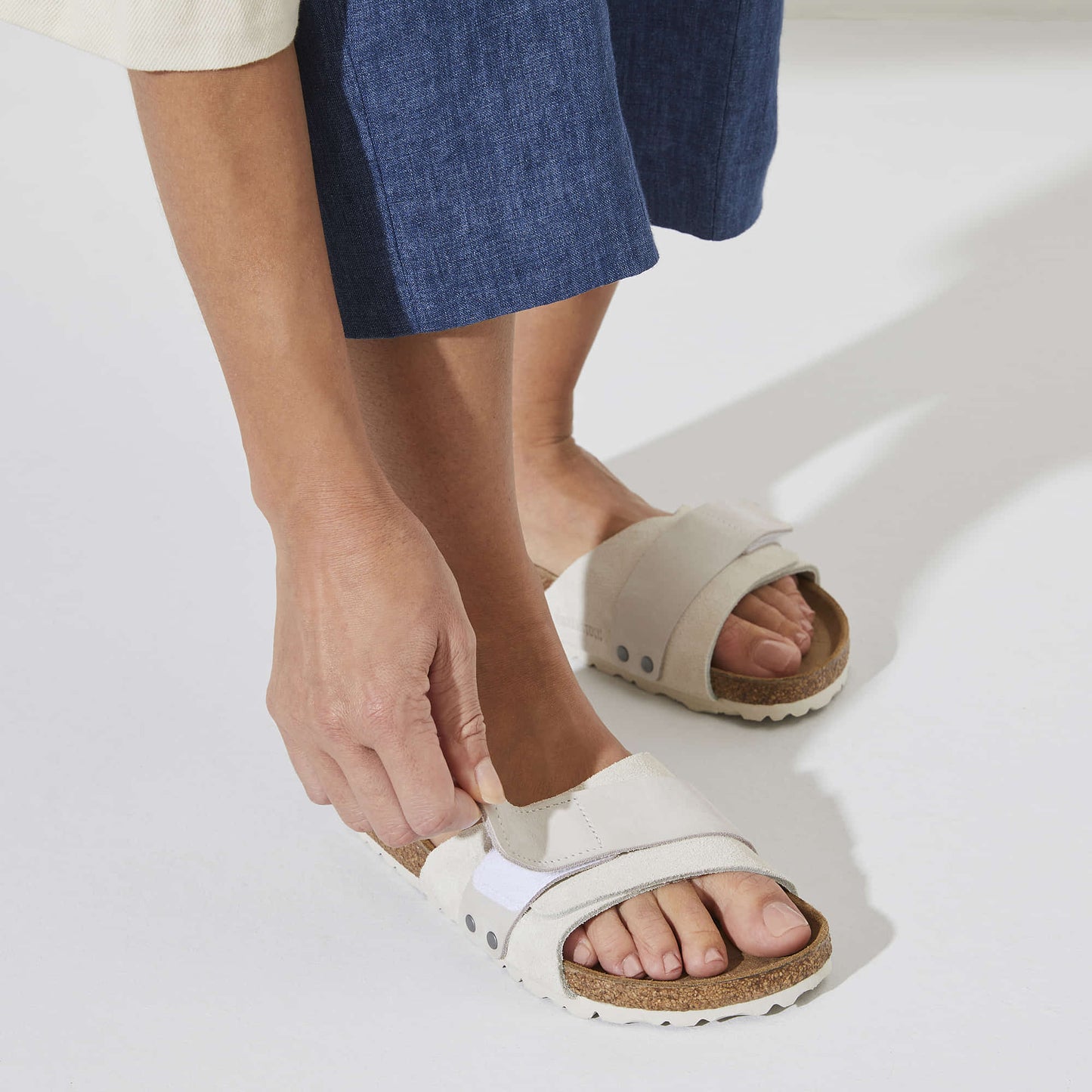 BIRKENSTOCK Oita Suede Leather - White/Antique White