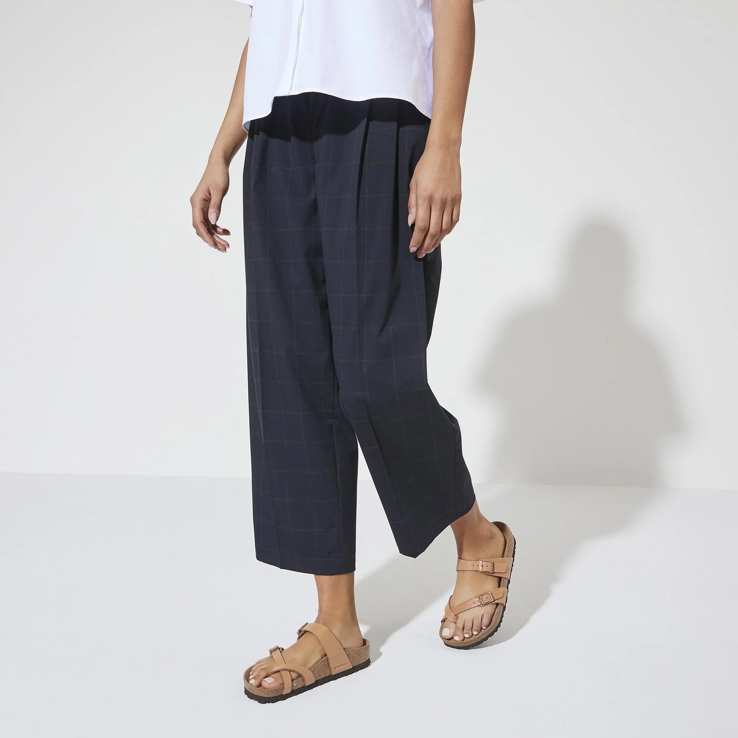 BIRKENSTOCK Mayari Vegan Birko-Flor Nubuck- Brown/Pecan