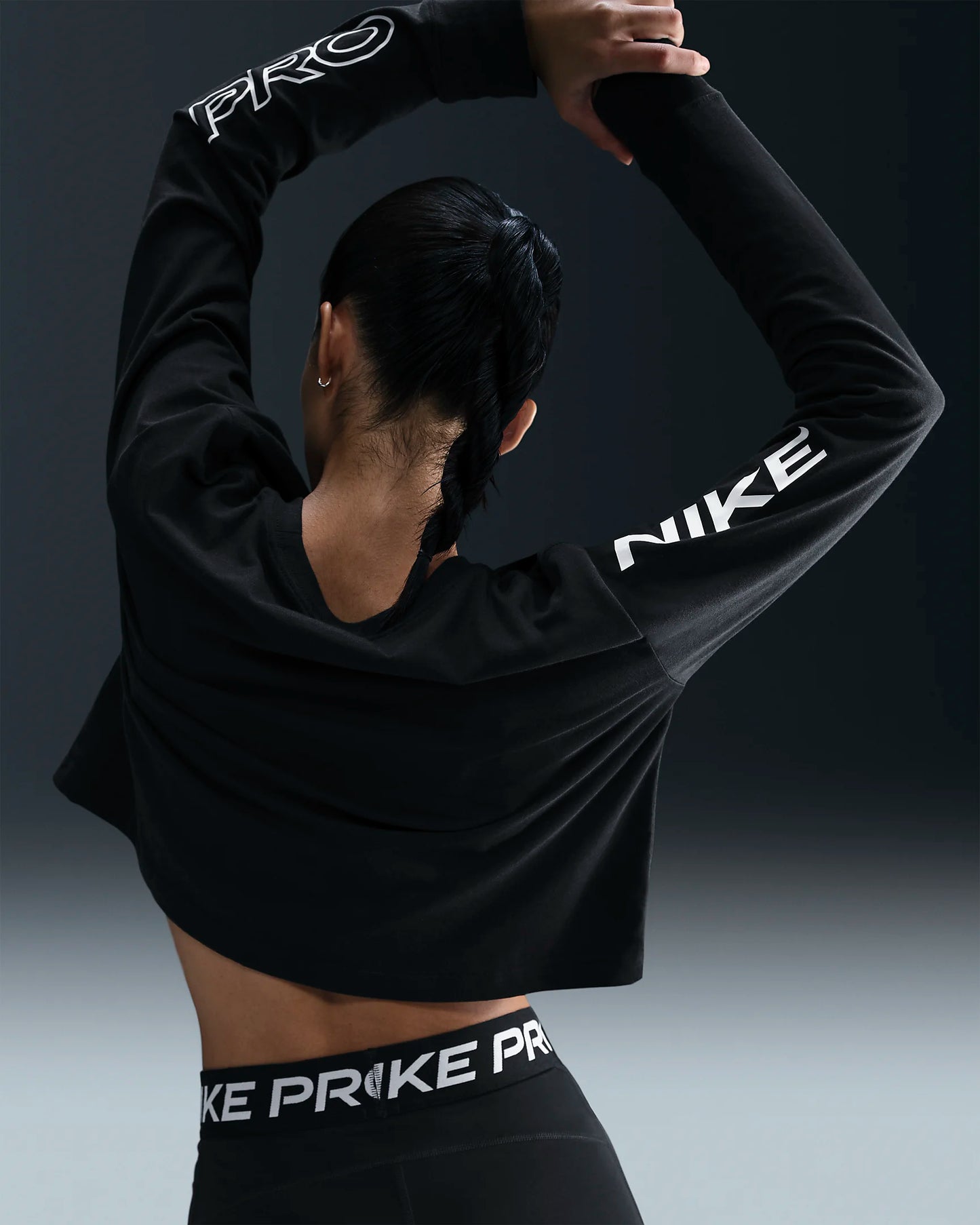 Nike Pro Women's Dri-FIT Long-Sleeve Cropped T-Shirt