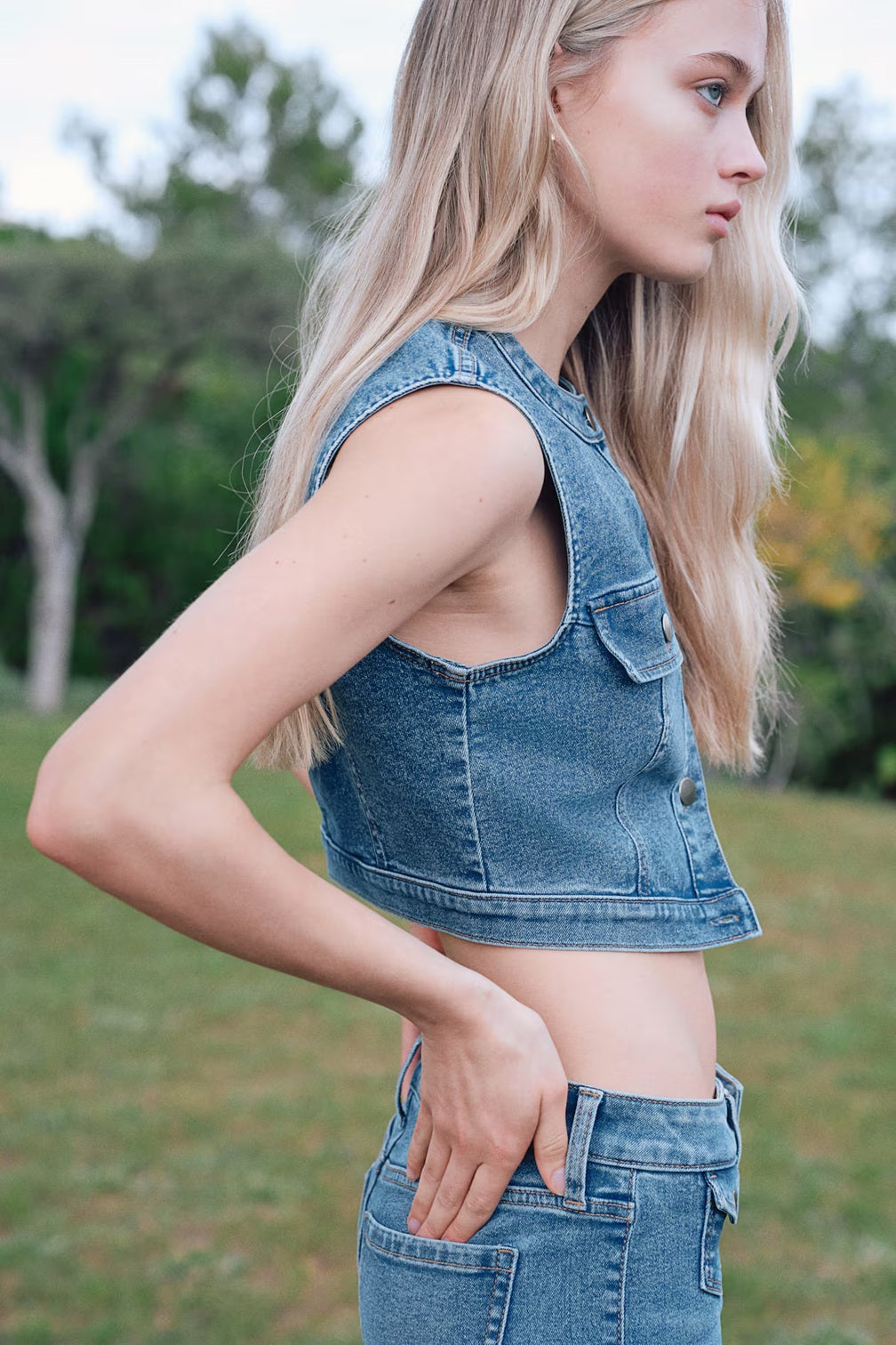 H&M Cropped Denim Top