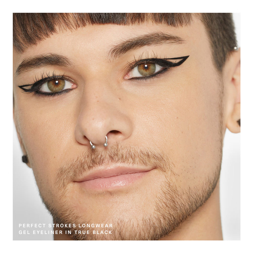 RARE BEAUTY Perfect Strokes Matte Liquid Eyeliner – Black