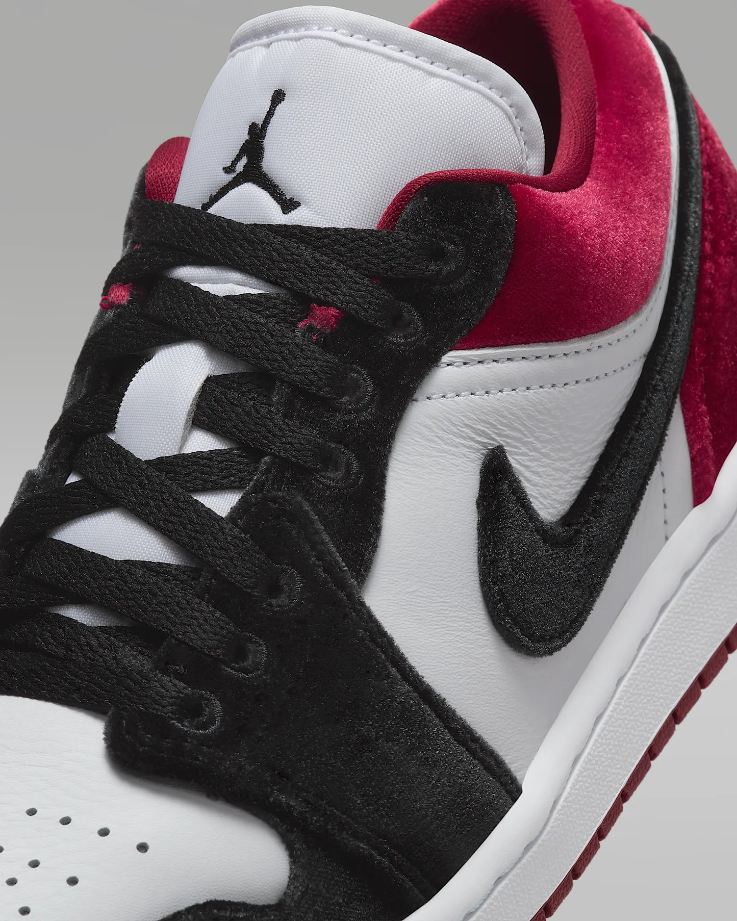 Nike Air Jordan 1 Low SE
