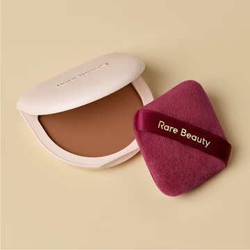 RARE BEAUTY Soft Touch Powder Puff