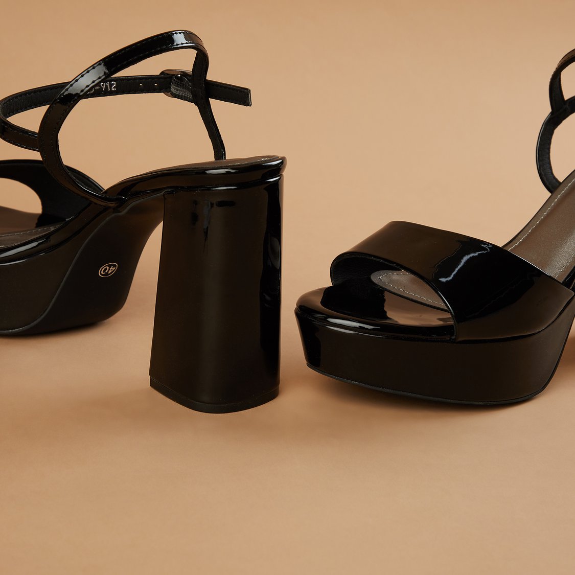 CODE Glossy Platforms