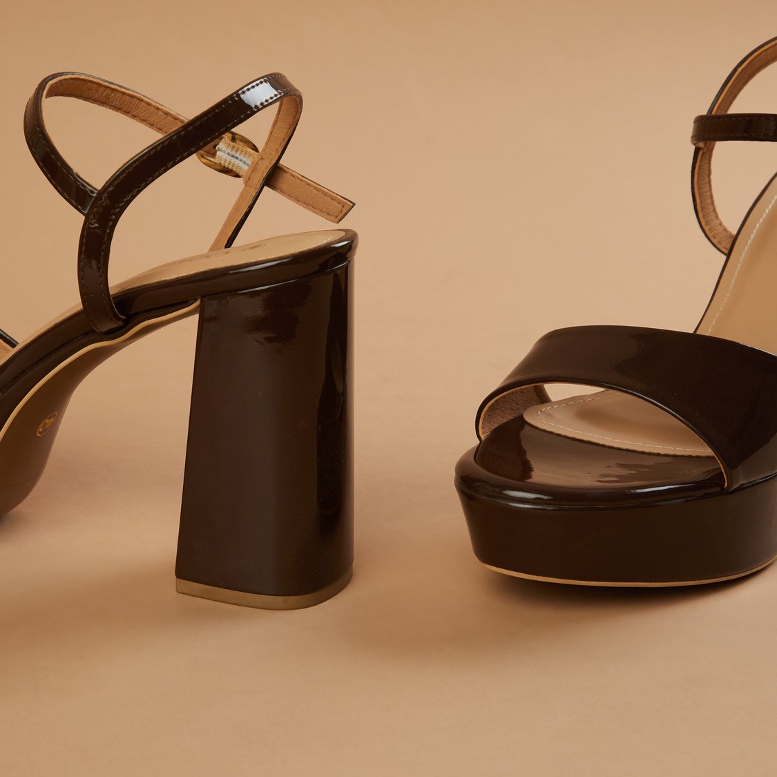 CODE Glossy Platforms