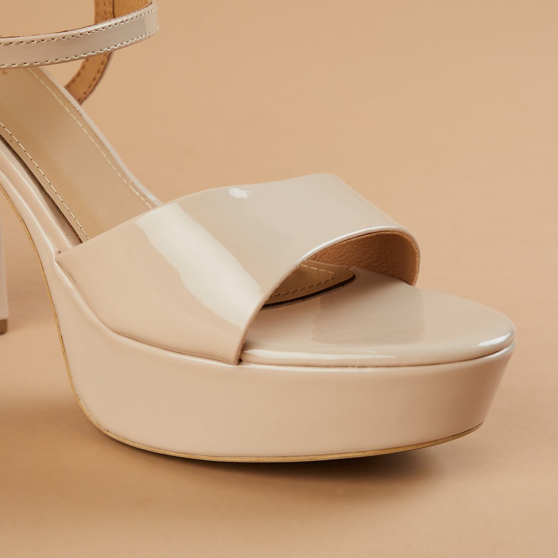 CODE Glossy Platforms