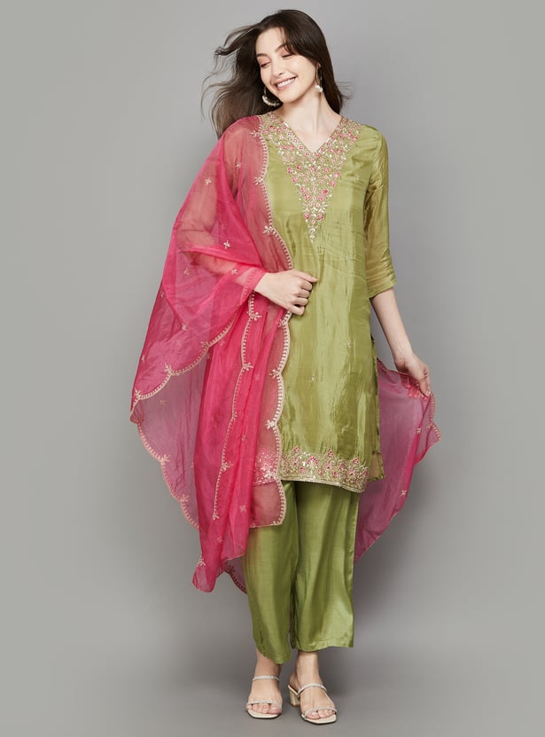 FASHOR Embroidered Straight Kurta Set