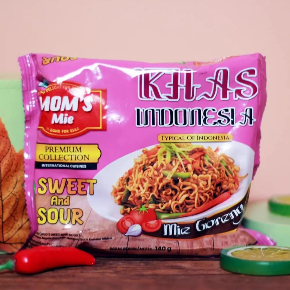 Golden Garuda Mom's Mie Veg Sweet Sour Noodles 140 g