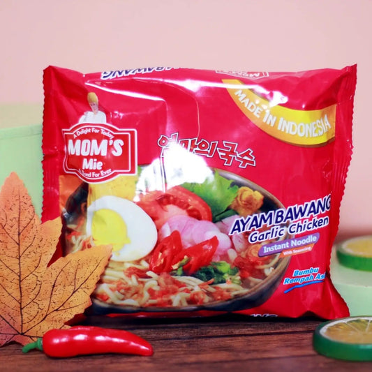 Golden Garuda Mom's Mie Garlic Chicken Noodles 140 g