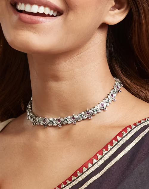 Metal Short Necklace