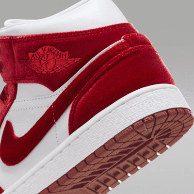 Nike Air Jordan 1 Mid SE Women's Shoes